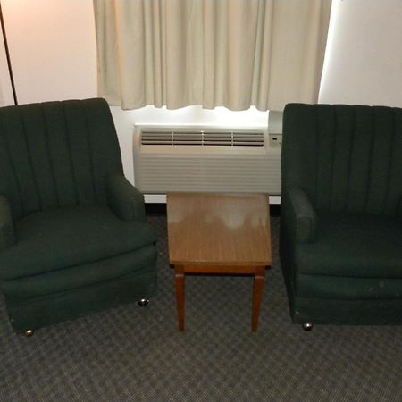 Guest Inn Роджерс Номер фото